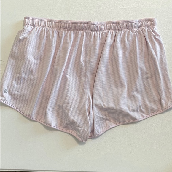 Lululemon - Swiftly Mid Rise Short 3” - NWT - Picture 2 of 7
